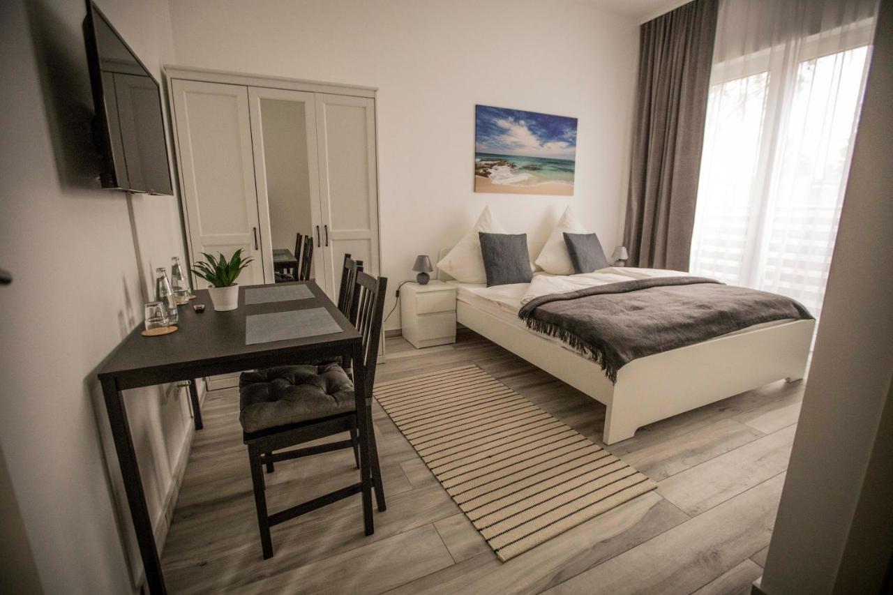 Pension Leo Berlin Extérieur photo