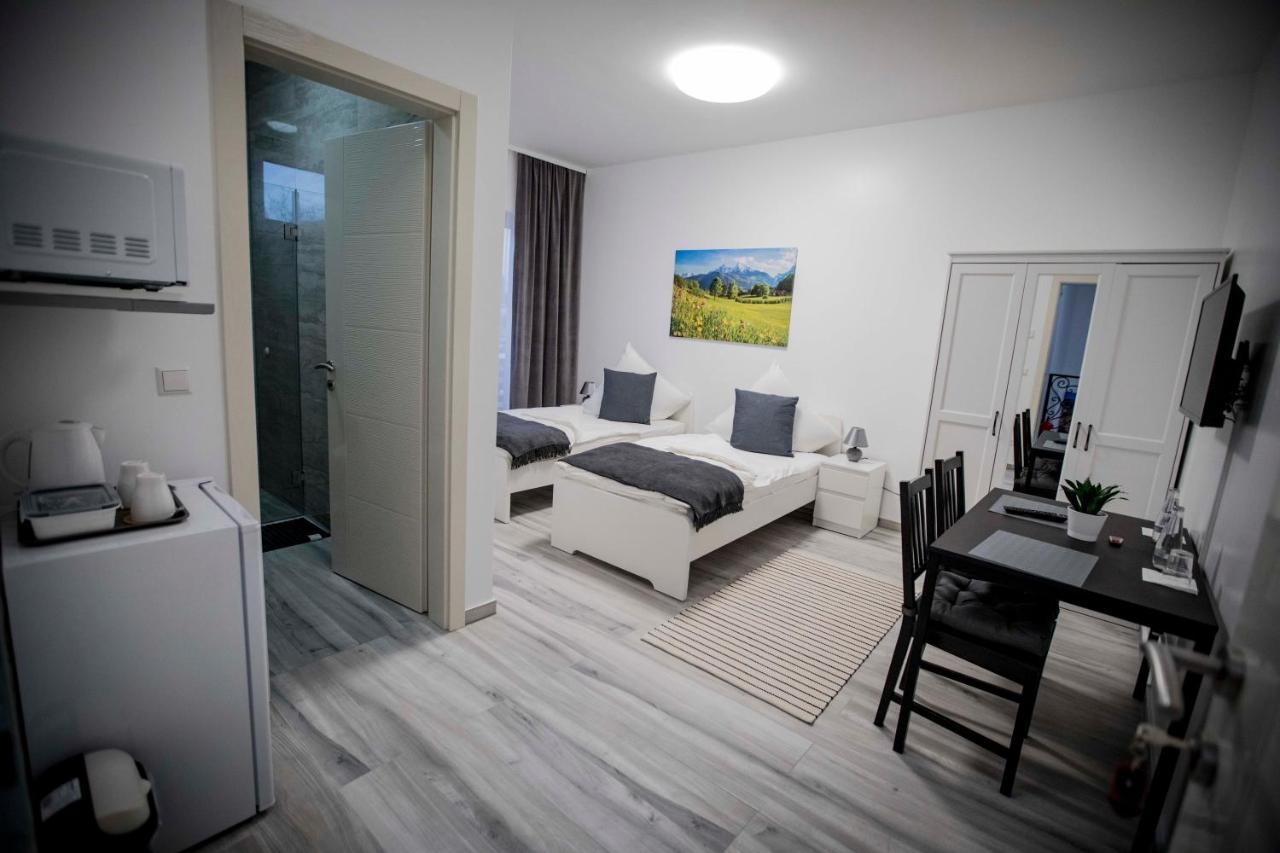 Pension Leo Berlin Extérieur photo